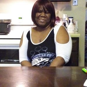 Meet your Posher, Gloria